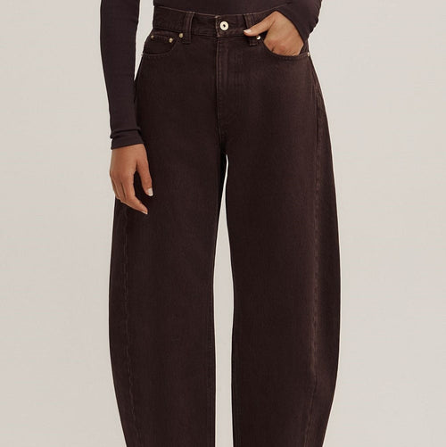 Women's brown high waisted jeans