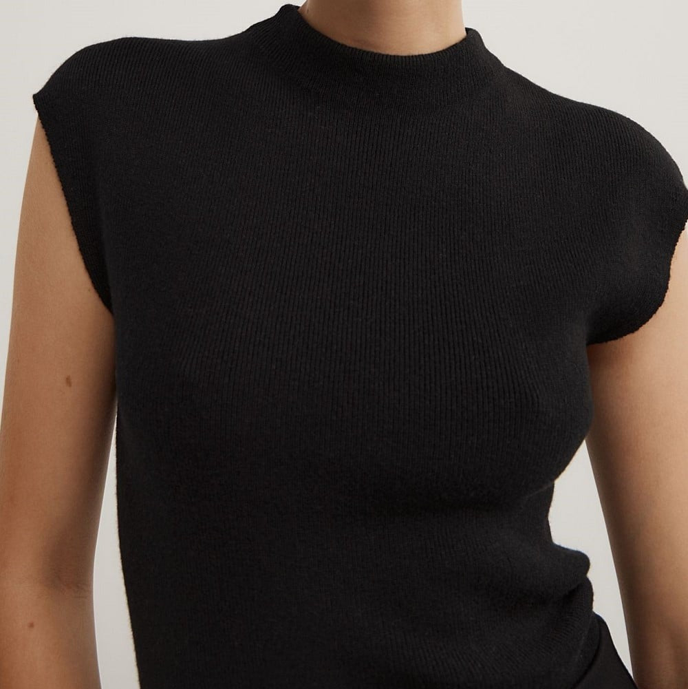 Women's slim fit short sleeve